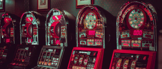 Mažo nepastovumo internetiniai lošimo automatai